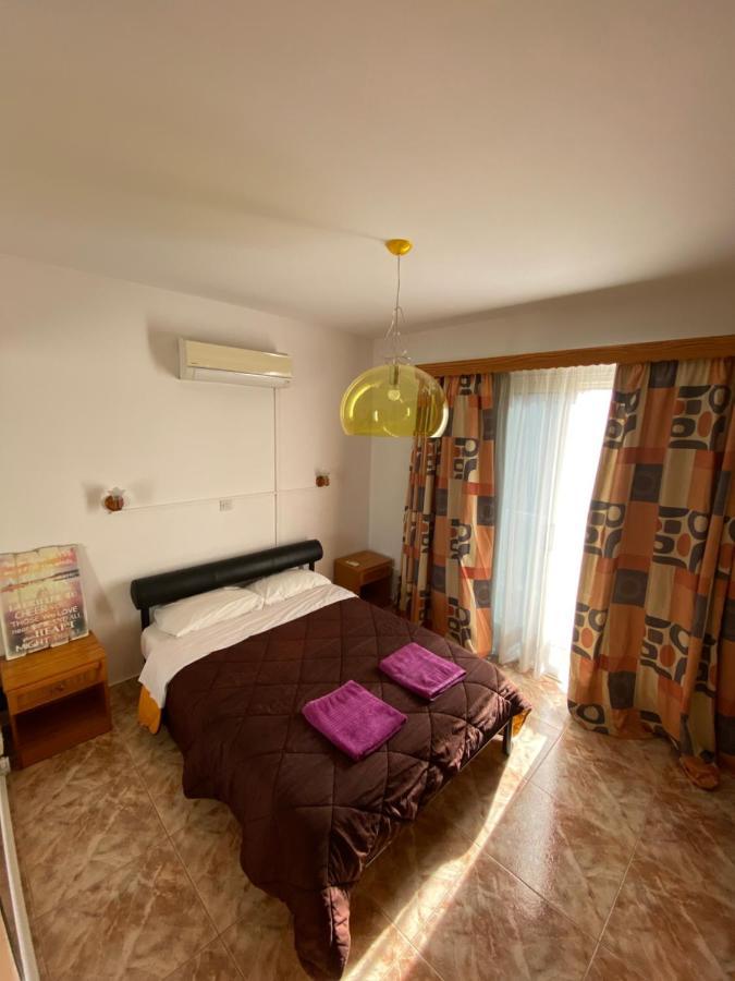Moutallos Rooms Inn Homes Пафос Екстериор снимка