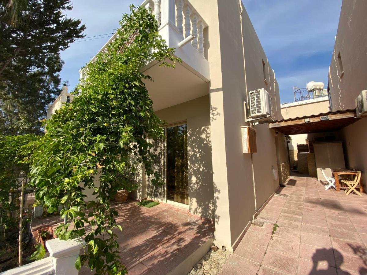 Moutallos Rooms Inn Homes Пафос Екстериор снимка