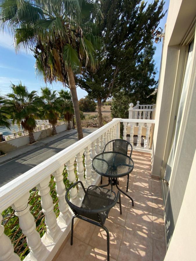 Moutallos Rooms Inn Homes Пафос Екстериор снимка